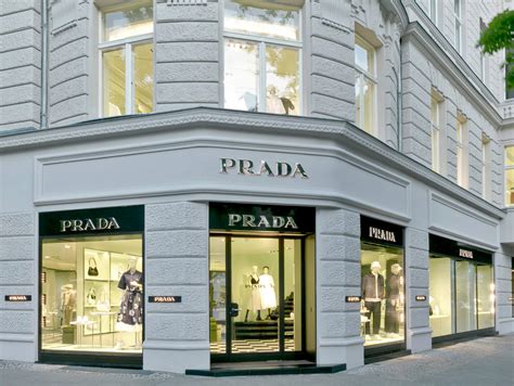 prada stores in simon.